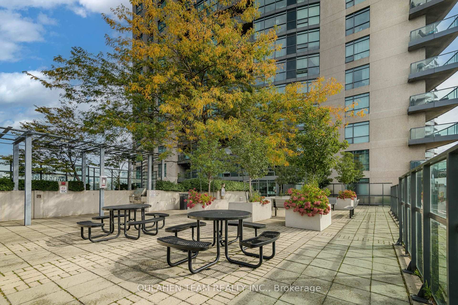 Photo 37 of Unit 304, 219 Fort York Boulevard, Toronto, Niagara — HOMEH