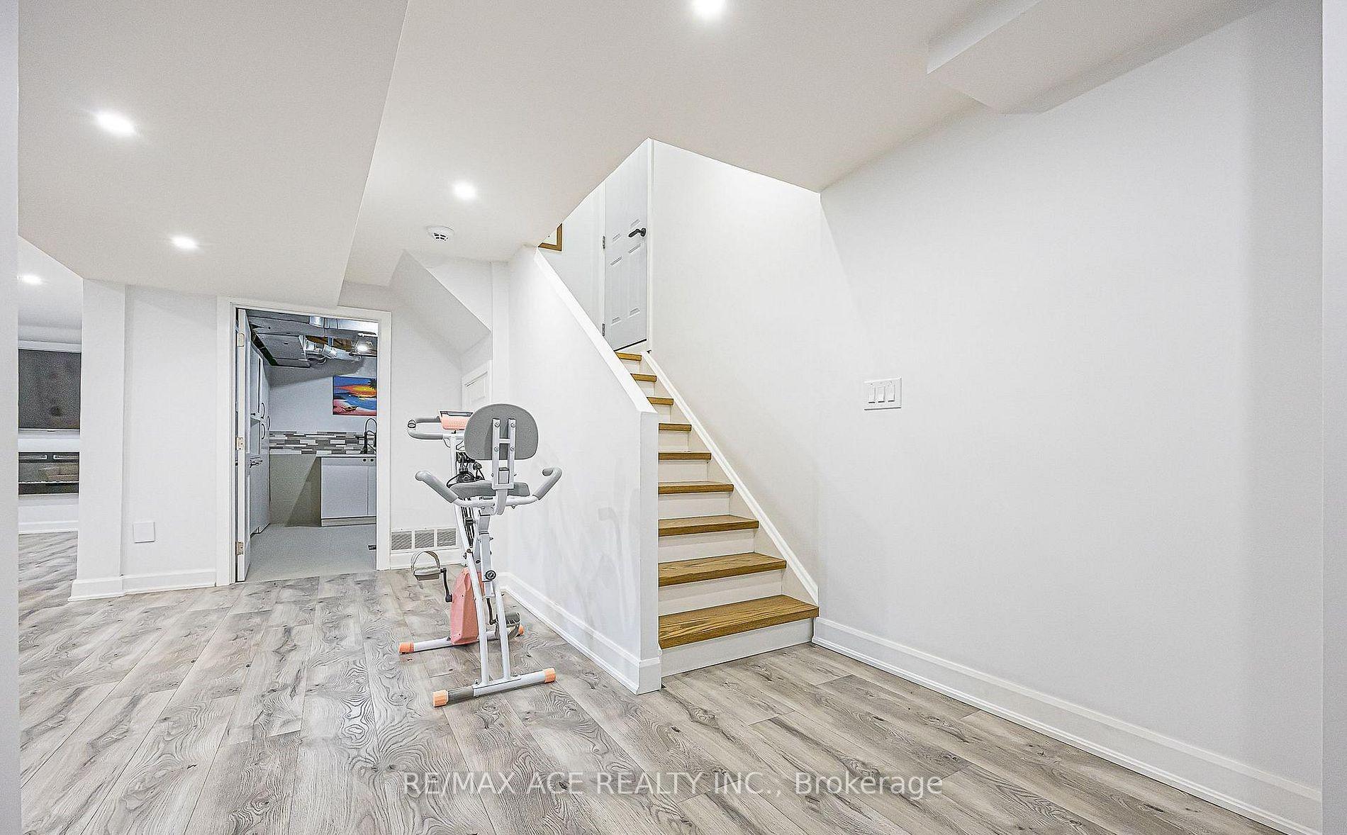 Photo 2 of Unit Bsmt, 867 Renaissance Drive, Oshawa, Lakeview — HOMEH