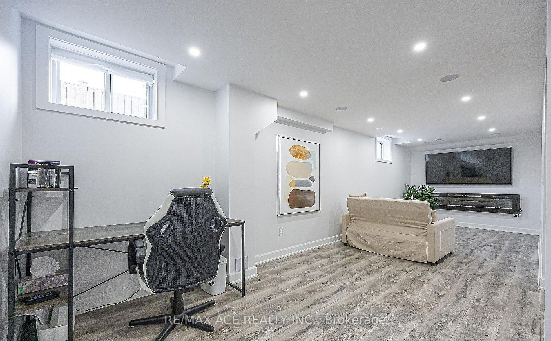 Photo 6 of Unit Bsmt, 867 Renaissance Drive, Oshawa, Lakeview — HOMEH