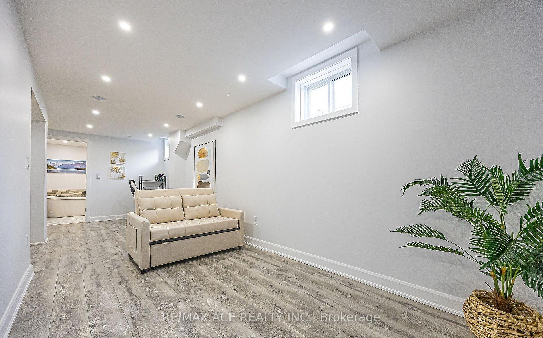 Photo 7 of Unit Bsmt, 867 Renaissance Drive, Oshawa, Lakeview — HOMEH