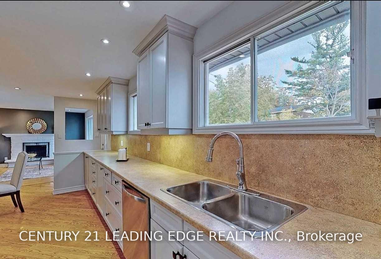 Photo 5 of Unit Basement, 1006 Elgin Street, Newmarket, Huron Heights-Leslie Valley — HOMEH