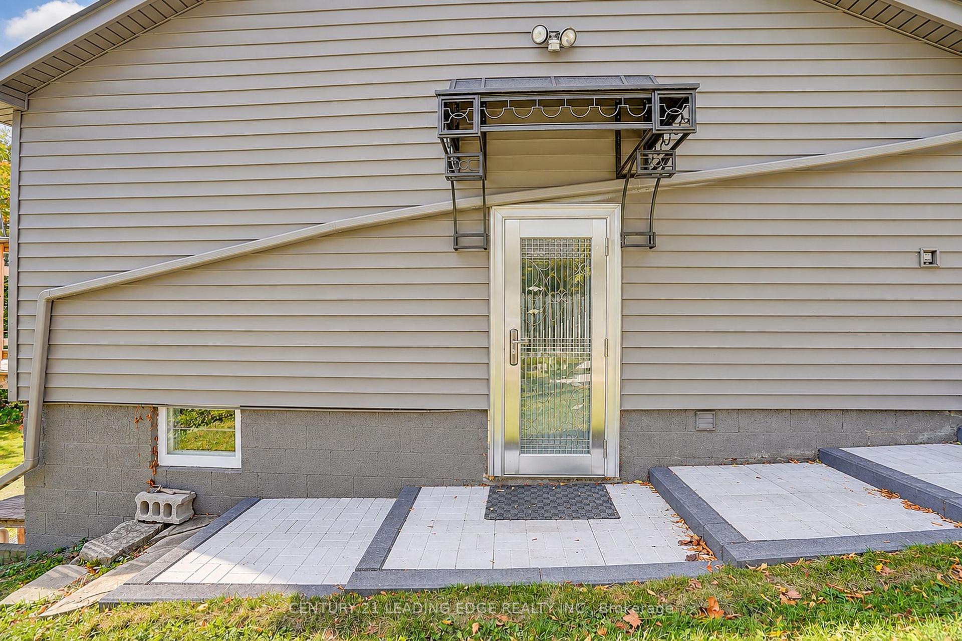 Photo 6 of Unit Basement, 1006 Elgin Street, Newmarket, Huron Heights-Leslie Valley — HOMEH