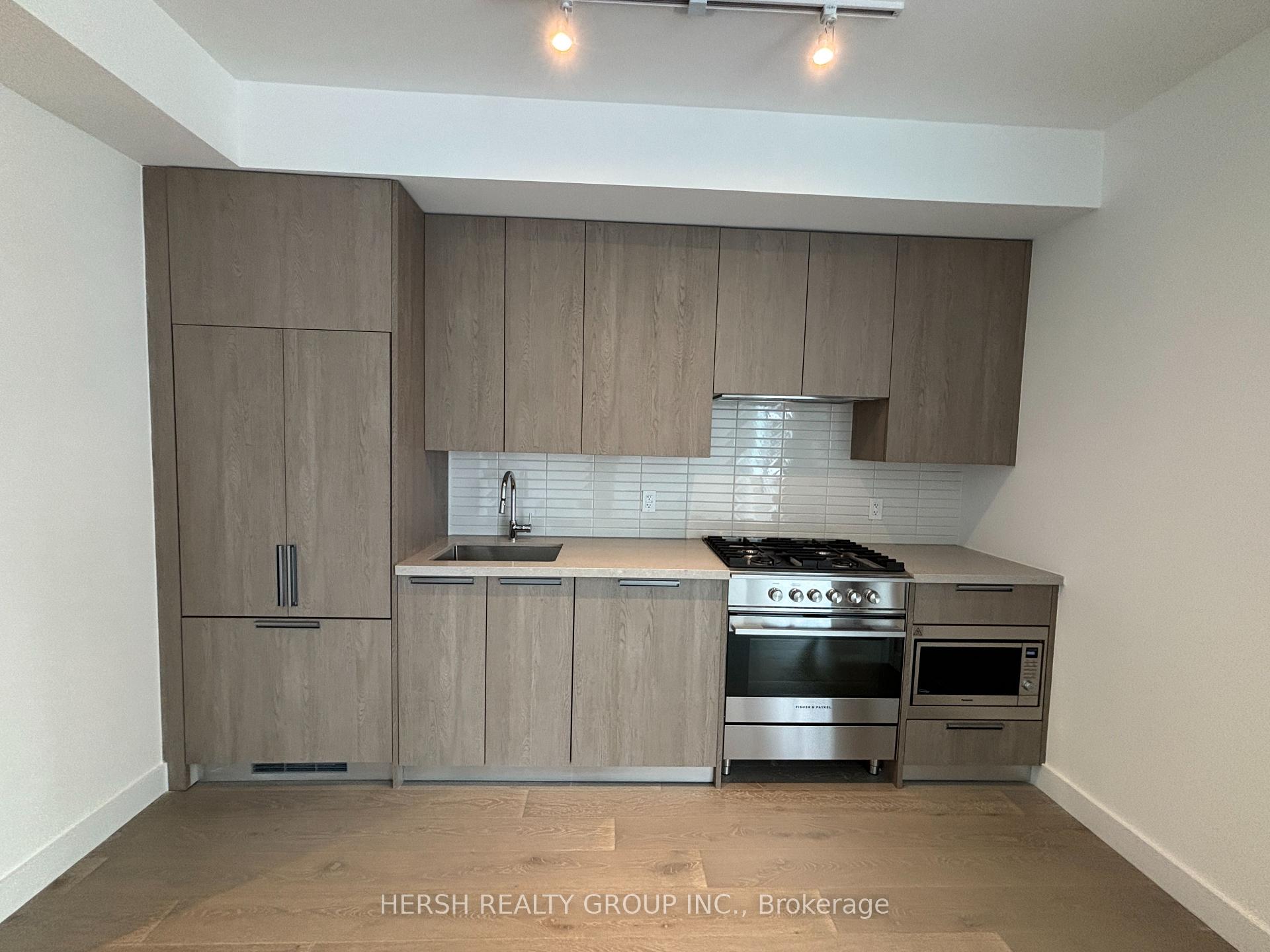 Photo 5 of Unit 415, 160 Kingsway Crescent, Etobicoke, Kingsway South — HOMEH