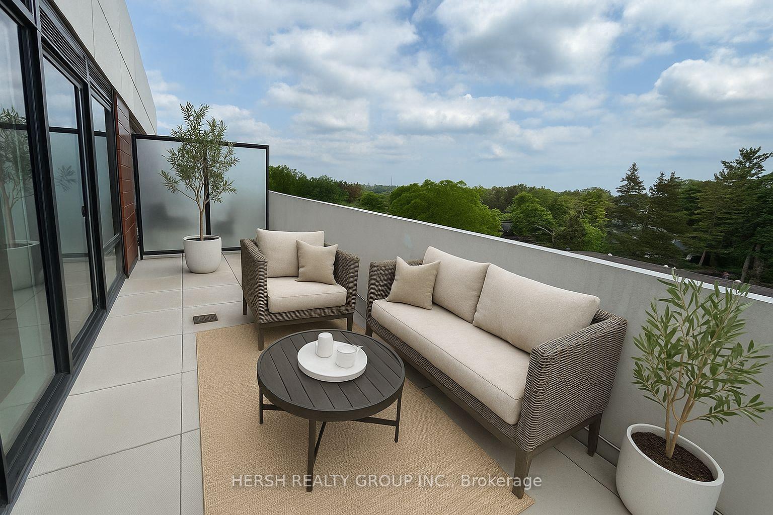 Photo 7 of Unit 415, 160 Kingsway Crescent, Etobicoke, Kingsway South — HOMEH