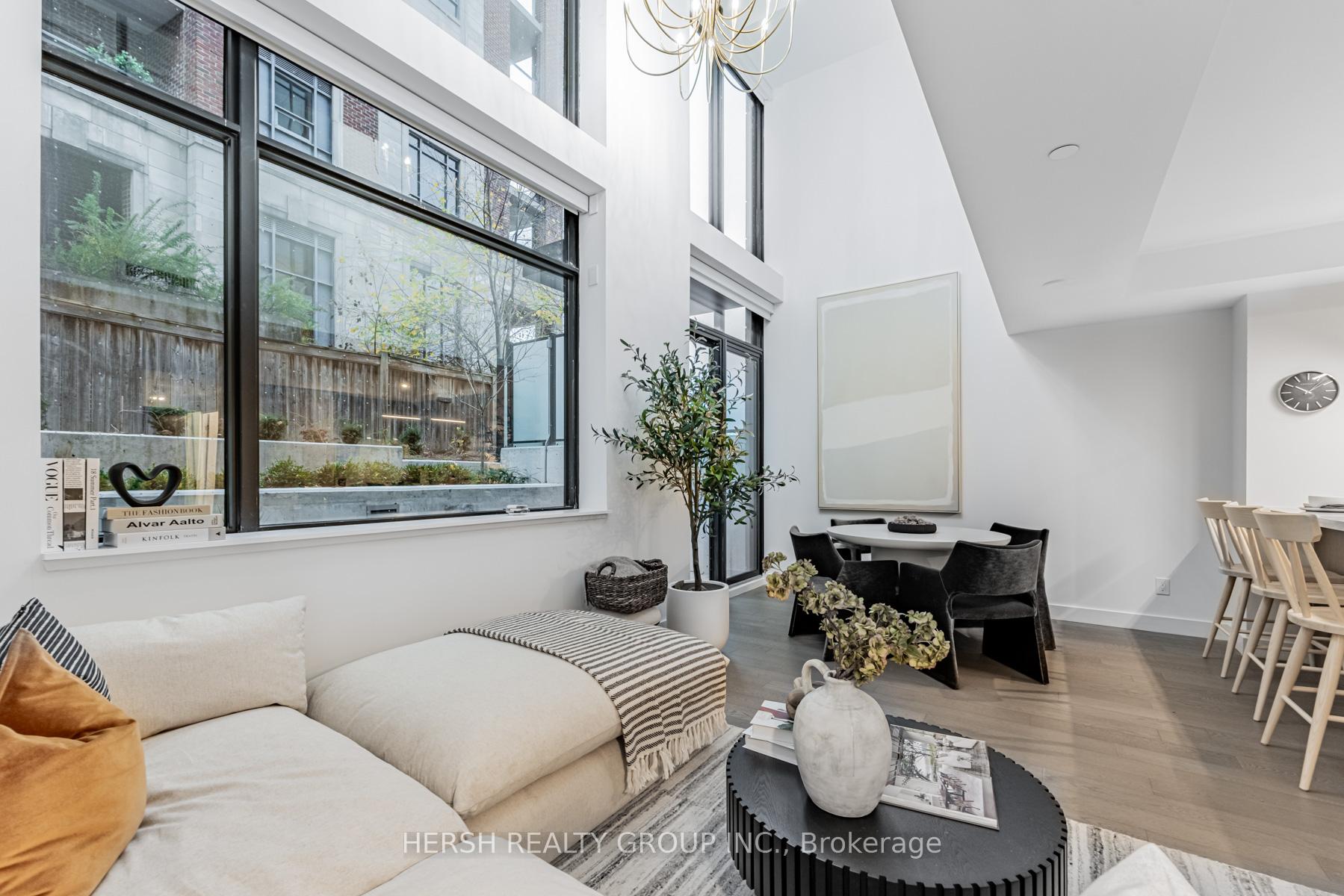 Photo 11 of Unit 101, 160 Kingsway Crescent, Etobicoke, Kingsway South — HOMEH