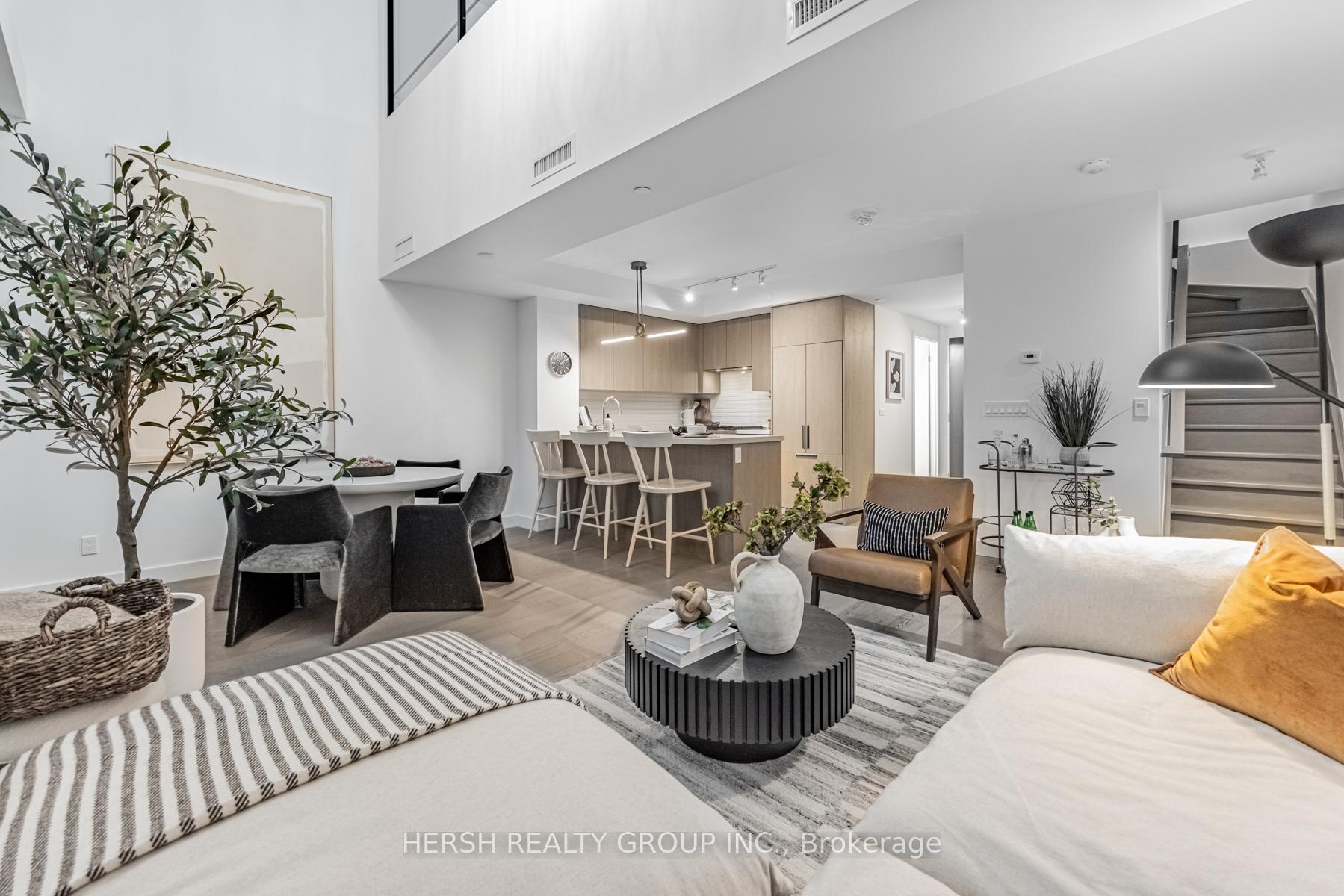 Photo 12 of Unit 101, 160 Kingsway Crescent, Etobicoke, Kingsway South — HOMEH