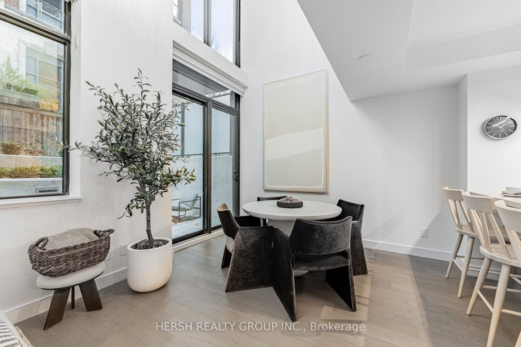 Photo 14 of Unit 101, 160 Kingsway Crescent, Etobicoke, Kingsway South — HOMEH