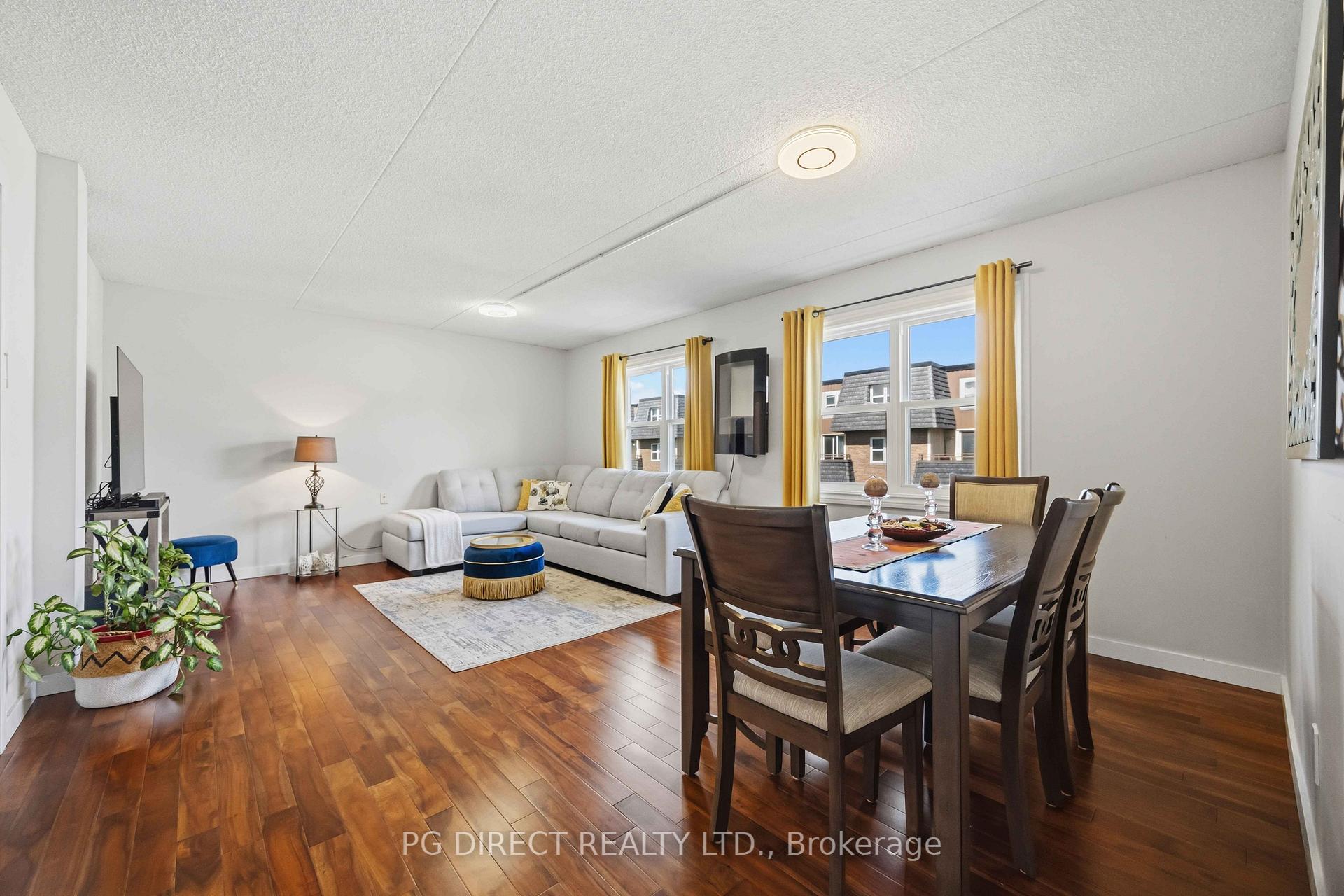 Photo 4 of Unit 214, 580 Mary Street E, Whitby, Downtown Whitby — HOMEH