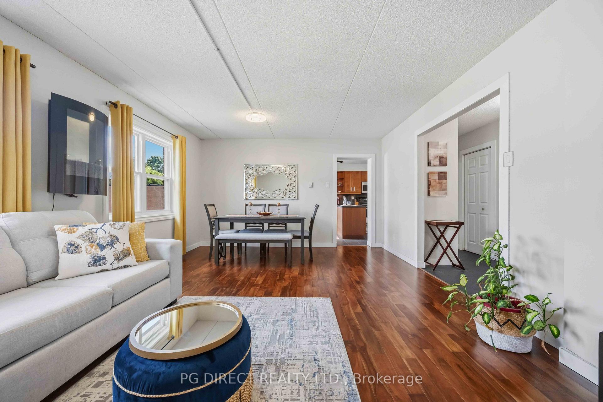 Photo 6 of Unit 214, 580 Mary Street E, Whitby, Downtown Whitby — HOMEH