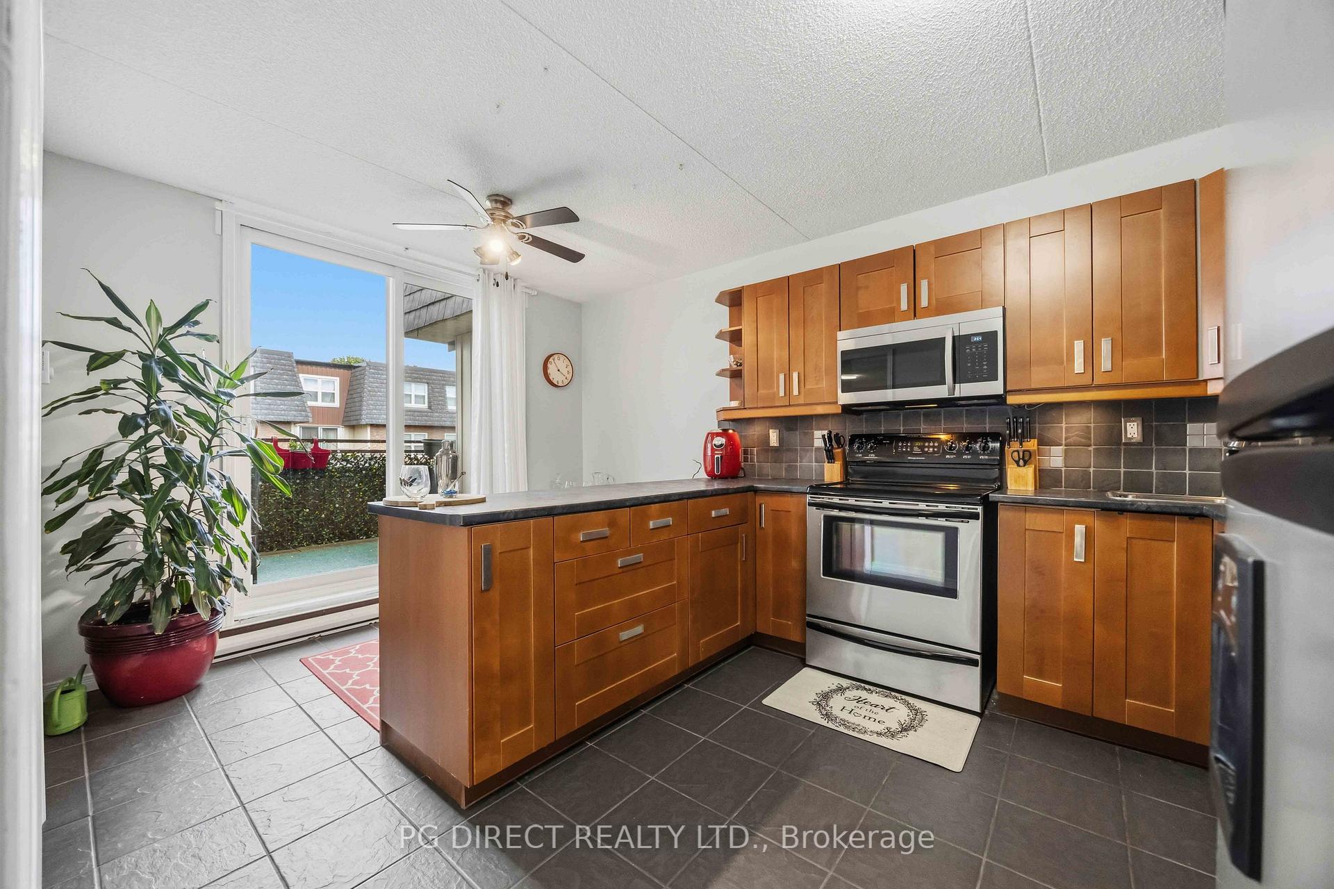Photo 10 of Unit 214, 580 Mary Street E, Whitby, Downtown Whitby — HOMEH
