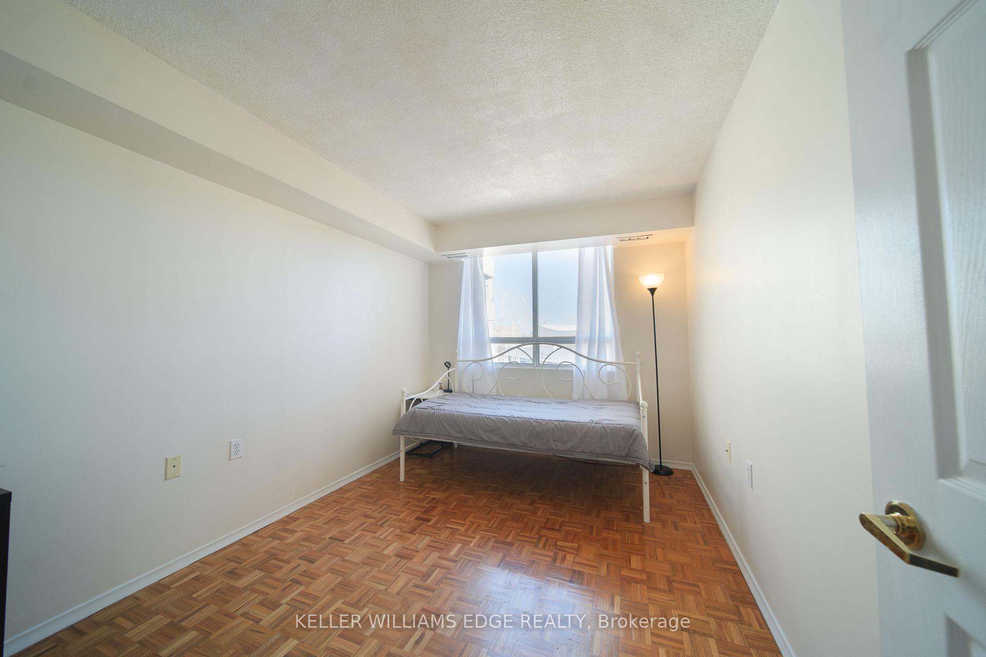 Photo 6 of Unit 402, 555 Wilson Hts Boulevard, North York, Clanton Park — HOMEH