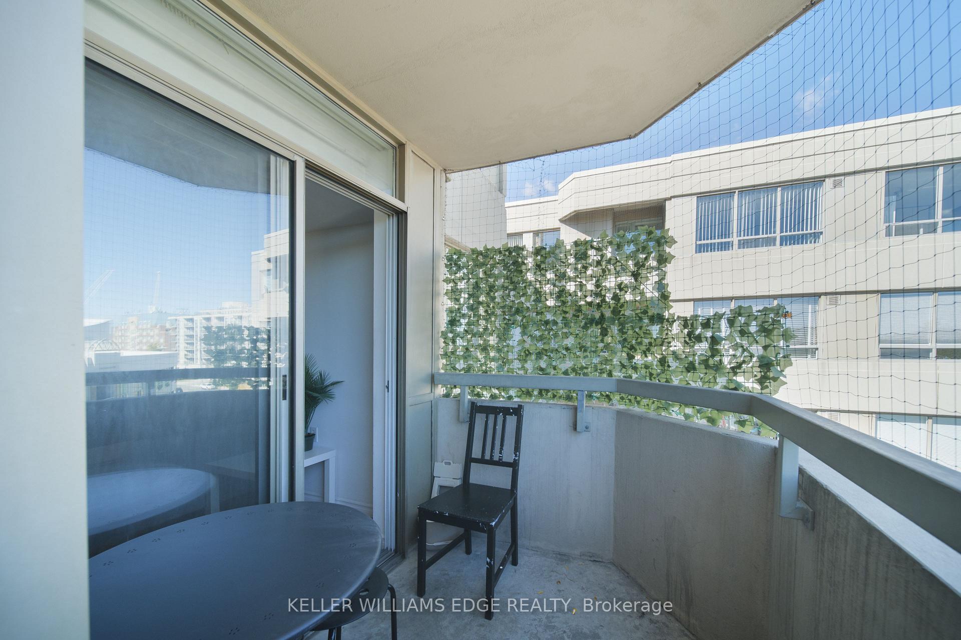Photo 17 of Unit 402, 555 Wilson Hts Boulevard, North York, Clanton Park — HOMEH