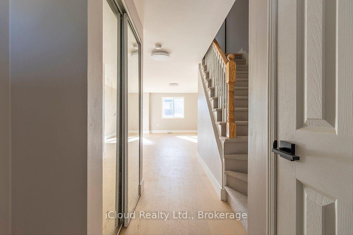 Photo 4 of 184 Madelaine Drive, Barrie, Painswick South — HOMEH