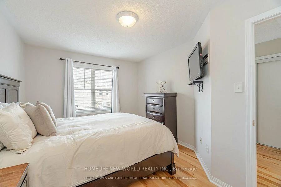 Photo 8 of 15 Grove End Way, Brampton, Sandringham-Wellington North — HOMEH