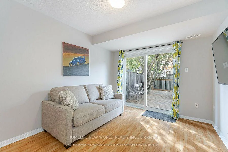 Photo 12 of 15 Grove End Way, Brampton, Sandringham-Wellington North — HOMEH