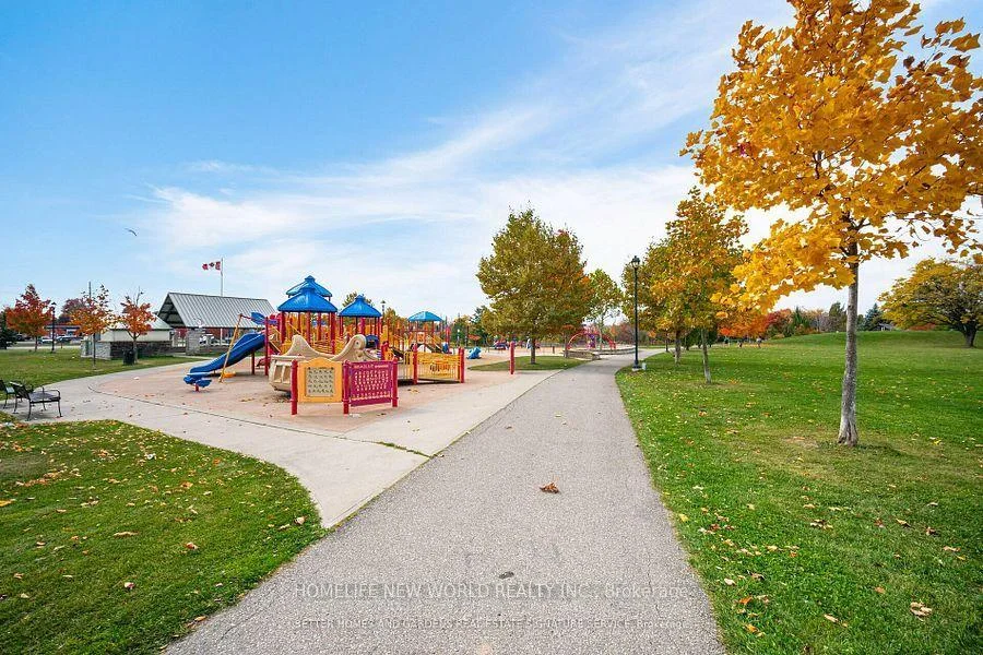 Photo 15 of 15 Grove End Way, Brampton, Sandringham-Wellington North — HOMEH