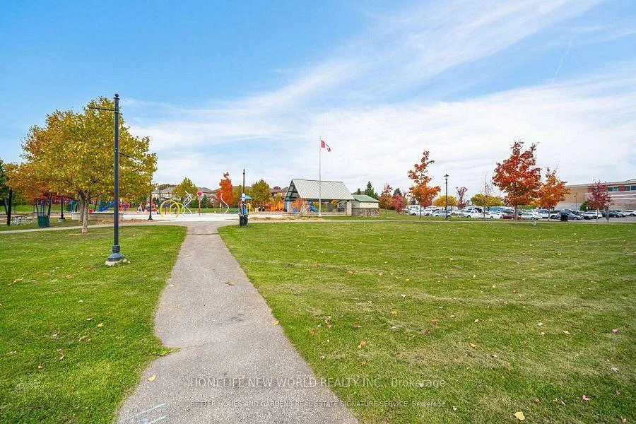 Photo 16 of 15 Grove End Way, Brampton, Sandringham-Wellington North — HOMEH