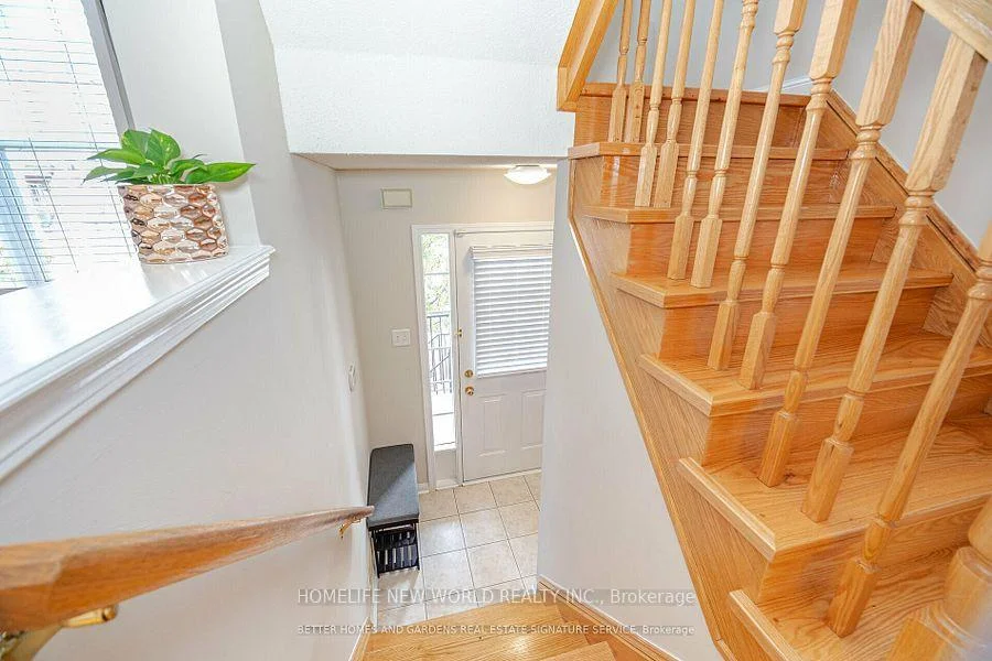 Photo 18 of 15 Grove End Way, Brampton, Sandringham-Wellington North — HOMEH