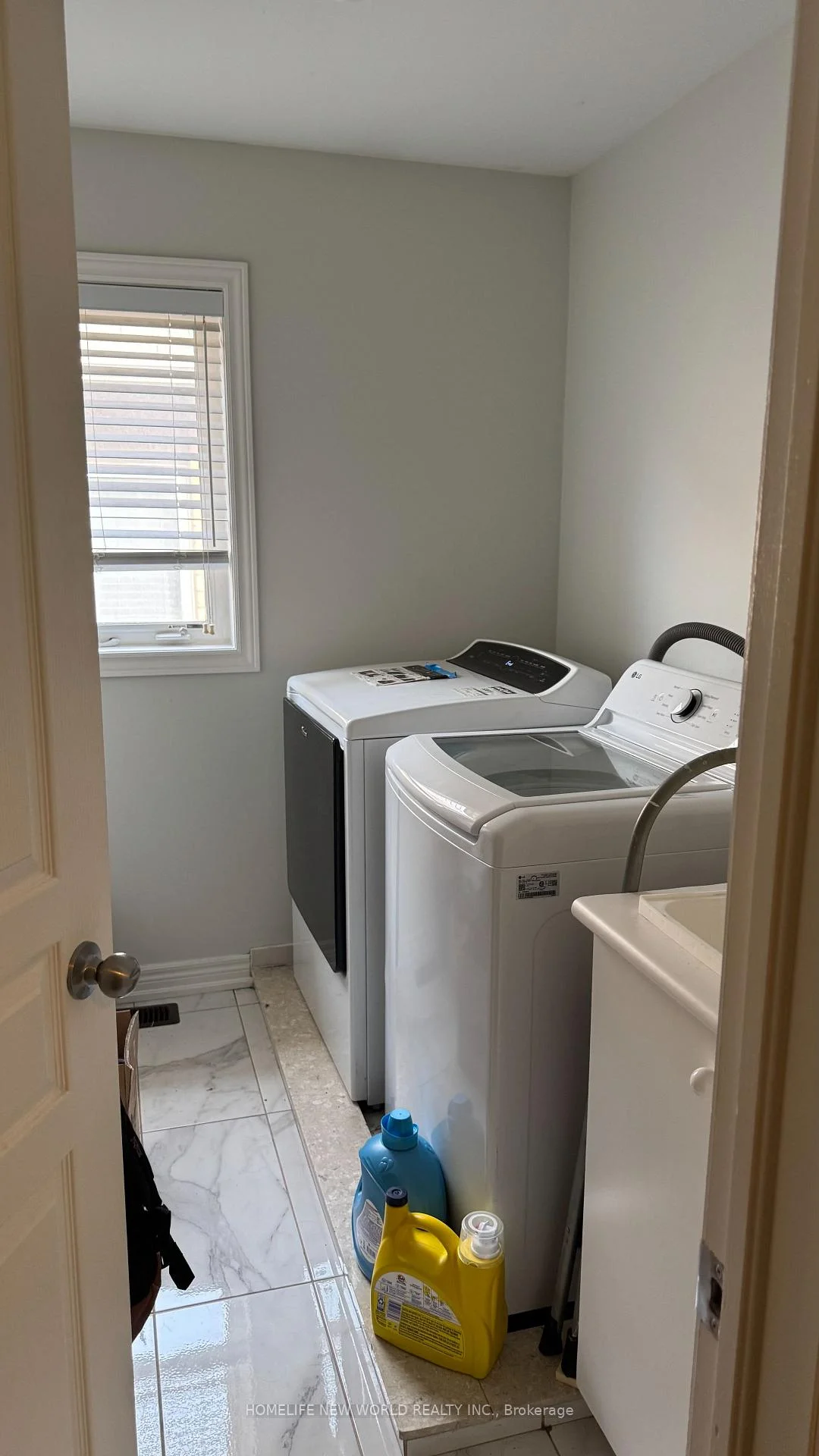 Photo 33 of 15 Grove End Way, Brampton, Sandringham-Wellington North — HOMEH