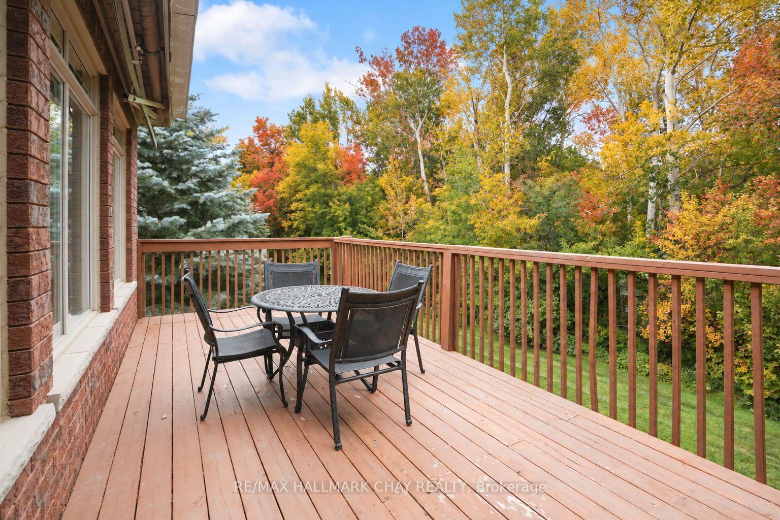 Photo 4 of 34 Tuscany Grande, New Tecumseth, Rural New Tecumseth — HOMEH