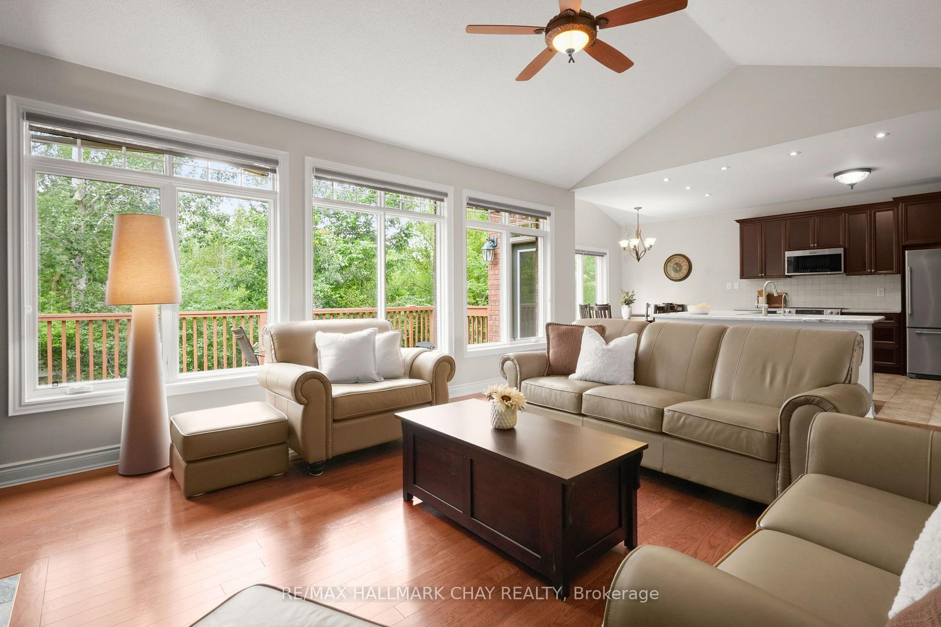 Photo 8 of 34 Tuscany Grande, New Tecumseth, Rural New Tecumseth — HOMEH