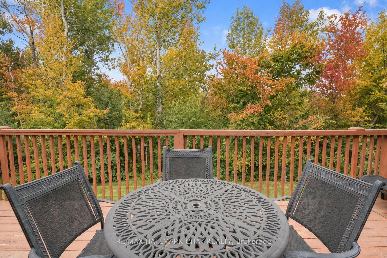 Photo 16 of 34 Tuscany Grande, New Tecumseth, Rural New Tecumseth — HOMEH