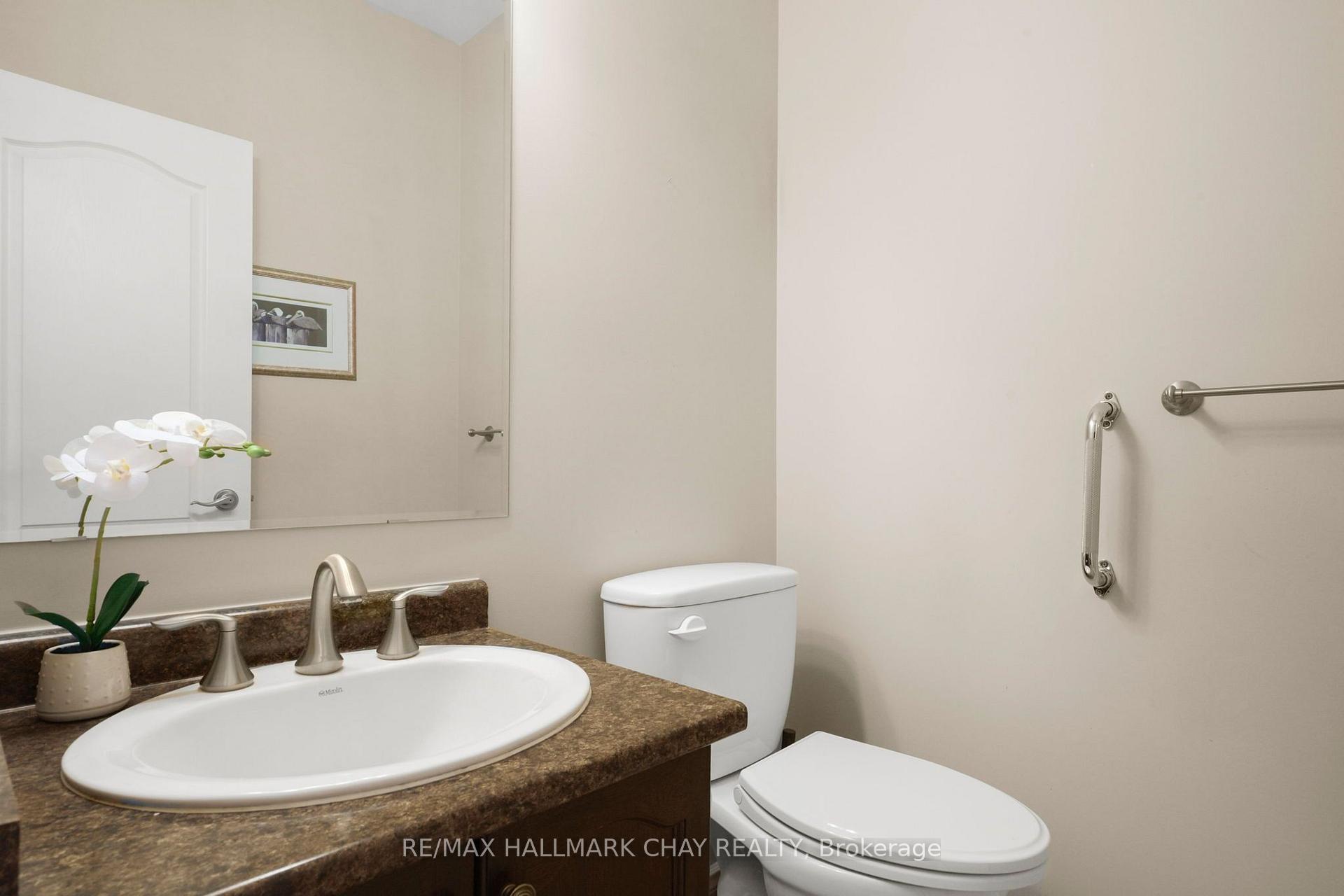 Photo 17 of 34 Tuscany Grande, New Tecumseth, Rural New Tecumseth — HOMEH