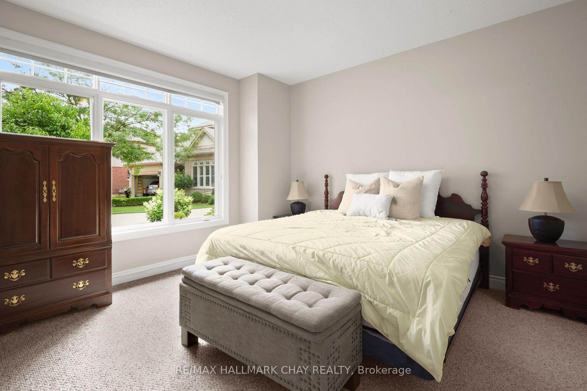 Photo 18 of 34 Tuscany Grande, New Tecumseth, Rural New Tecumseth — HOMEH