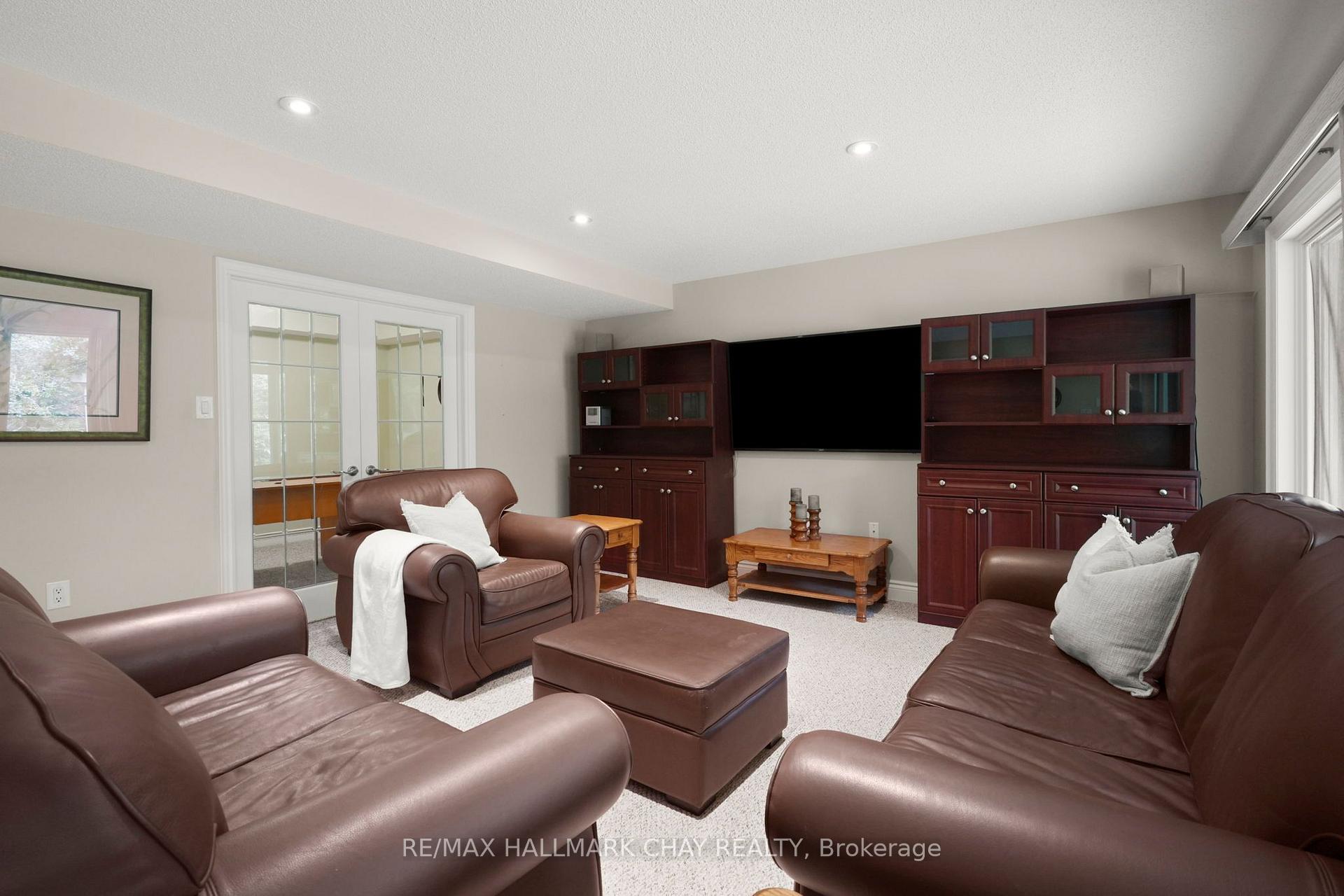 Photo 25 of 34 Tuscany Grande, New Tecumseth, Rural New Tecumseth — HOMEH