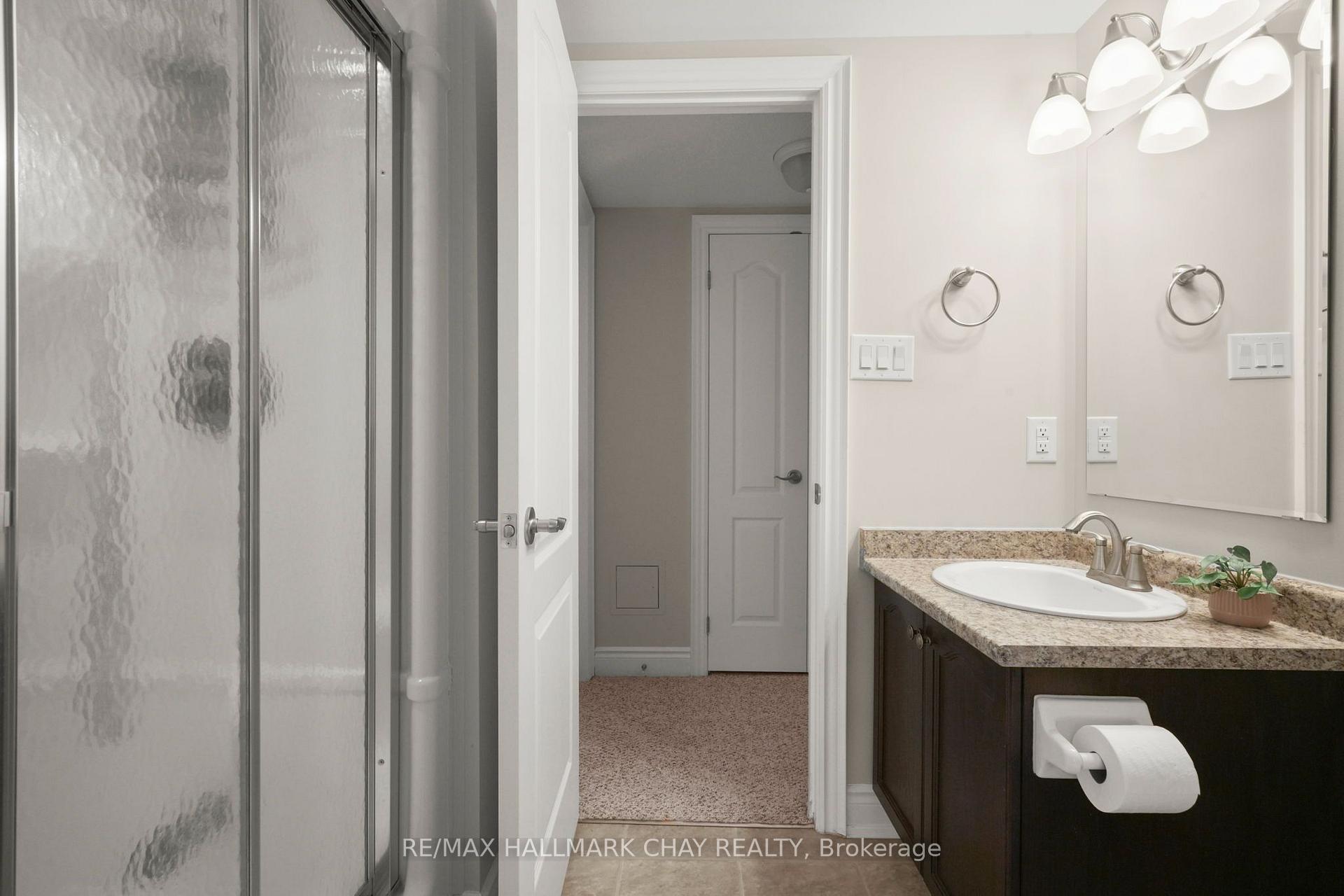Photo 30 of 34 Tuscany Grande, New Tecumseth, Rural New Tecumseth — HOMEH