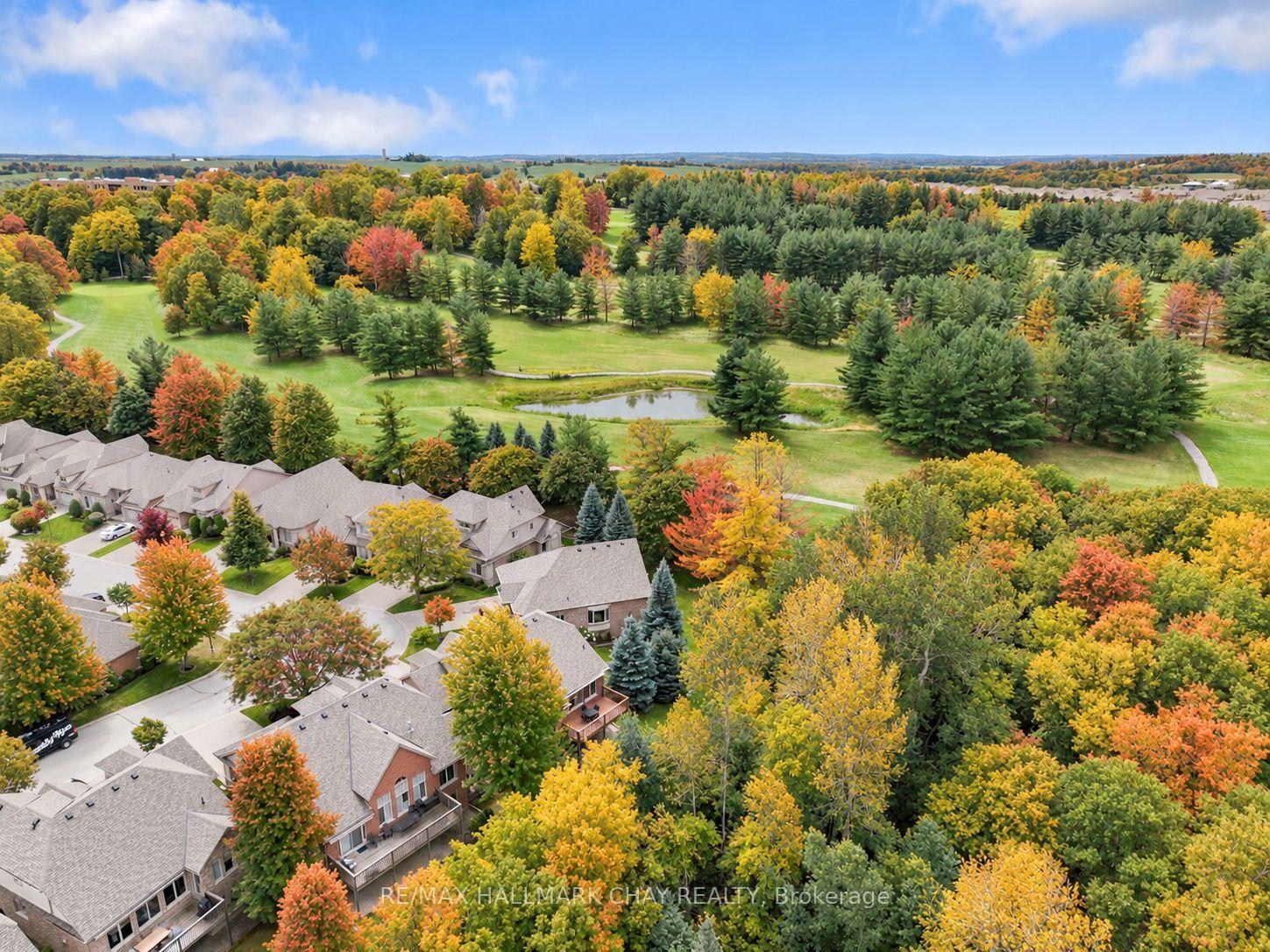 Photo 35 of 34 Tuscany Grande, New Tecumseth, Rural New Tecumseth — HOMEH