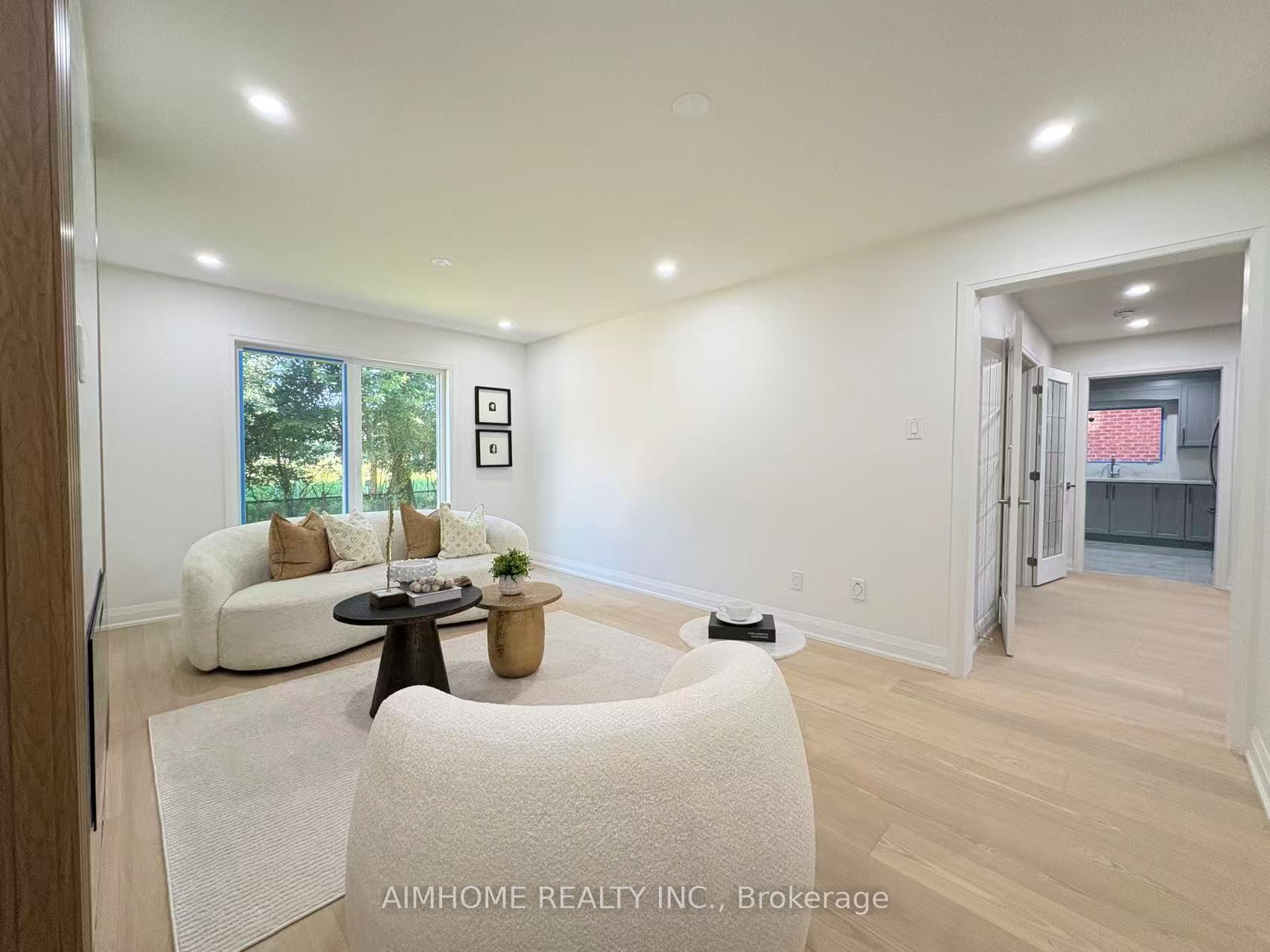 Photo 4 of 108 Berwick Crescent, Richmond Hill, Observatory — HOMEH
