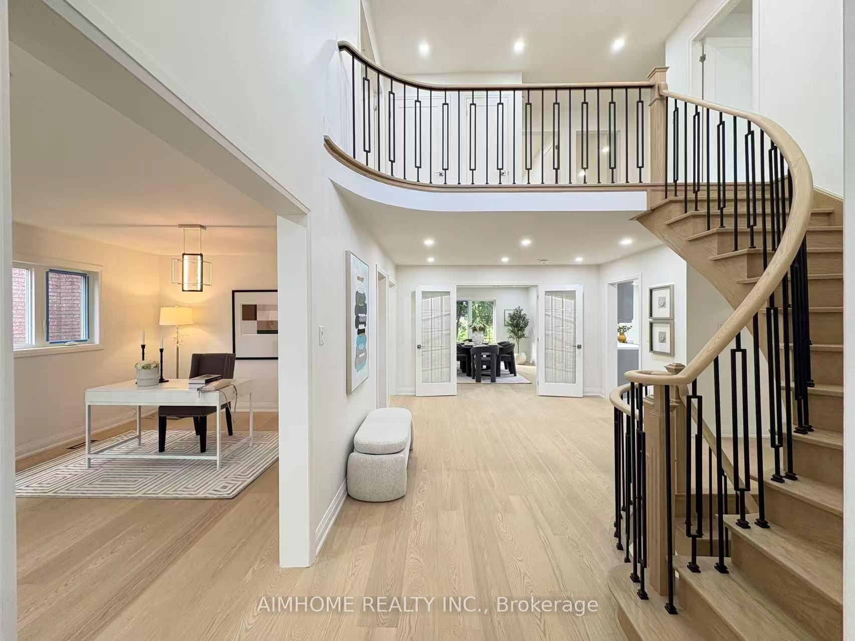 Photo 9 of 108 Berwick Crescent, Richmond Hill, Observatory — HOMEH