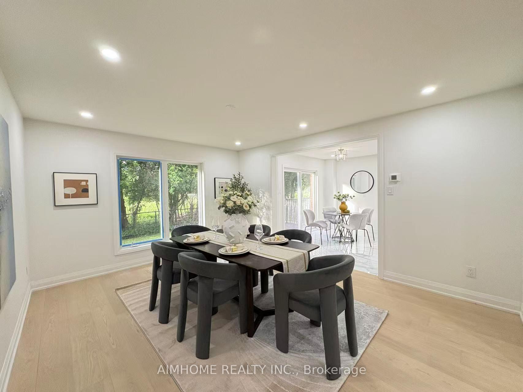 Photo 15 of 108 Berwick Crescent, Richmond Hill, Observatory — HOMEH