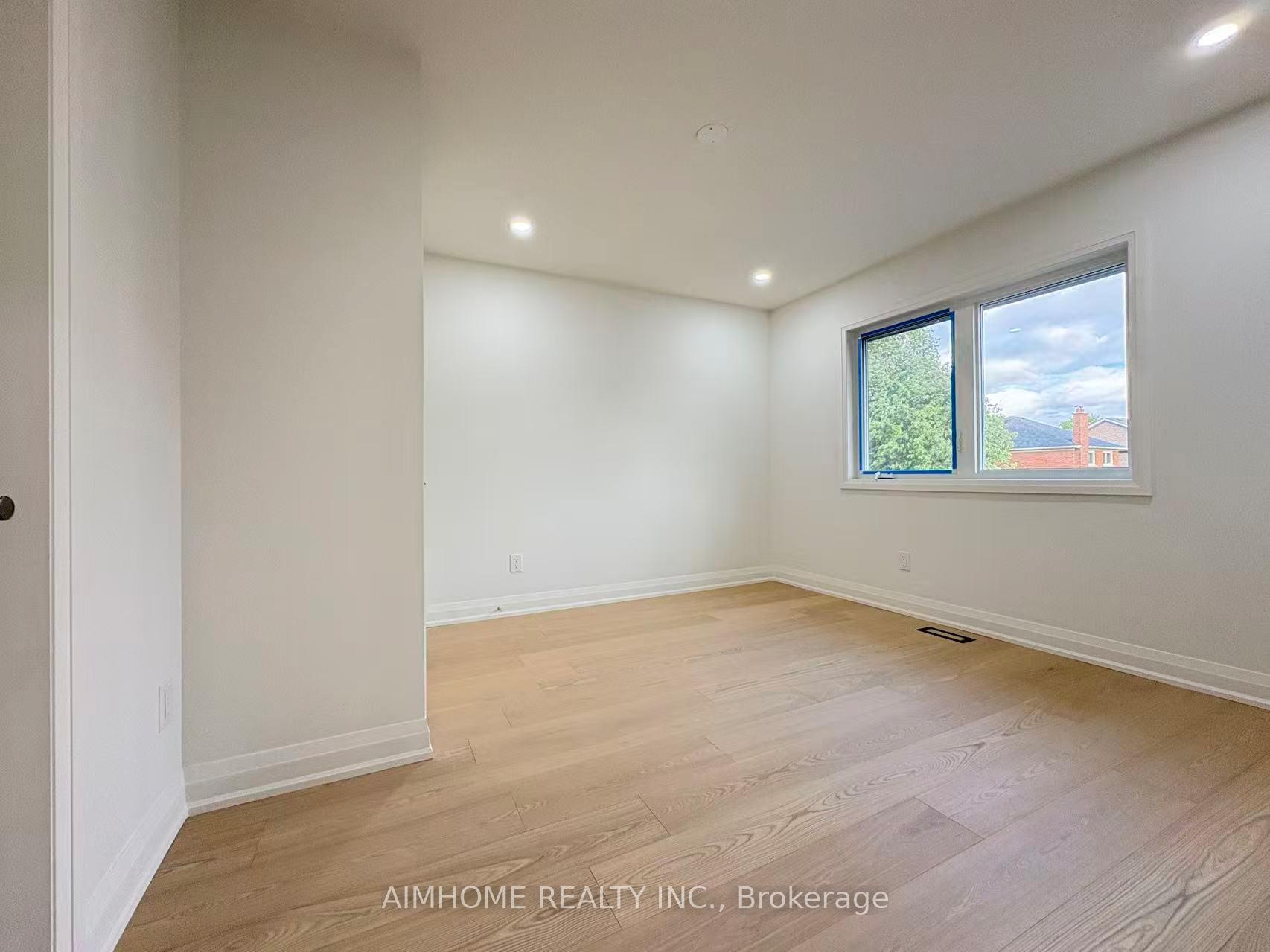 Photo 29 of 108 Berwick Crescent, Richmond Hill, Observatory — HOMEH