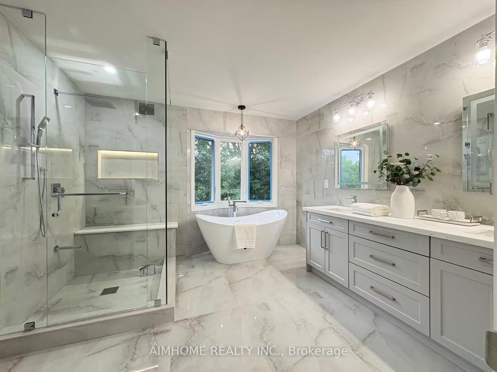 Photo 37 of 108 Berwick Crescent, Richmond Hill, Observatory — HOMEH