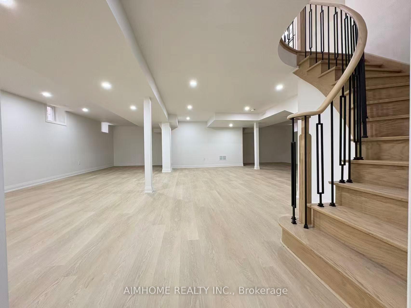 Photo 44 of 108 Berwick Crescent, Richmond Hill, Observatory — HOMEH
