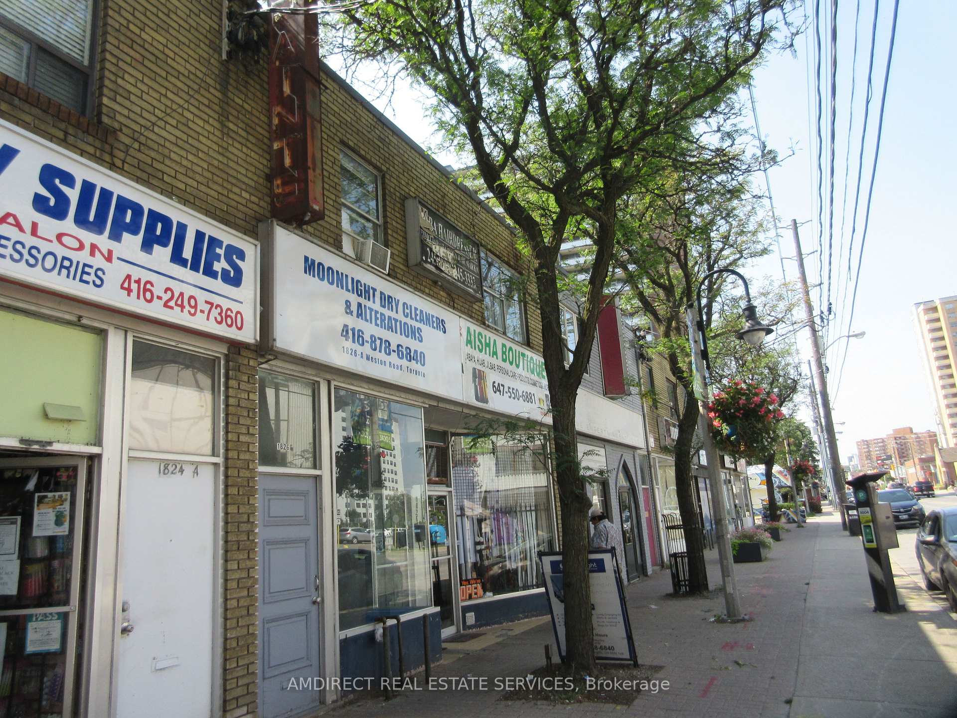Photo of 1826 Weston Road