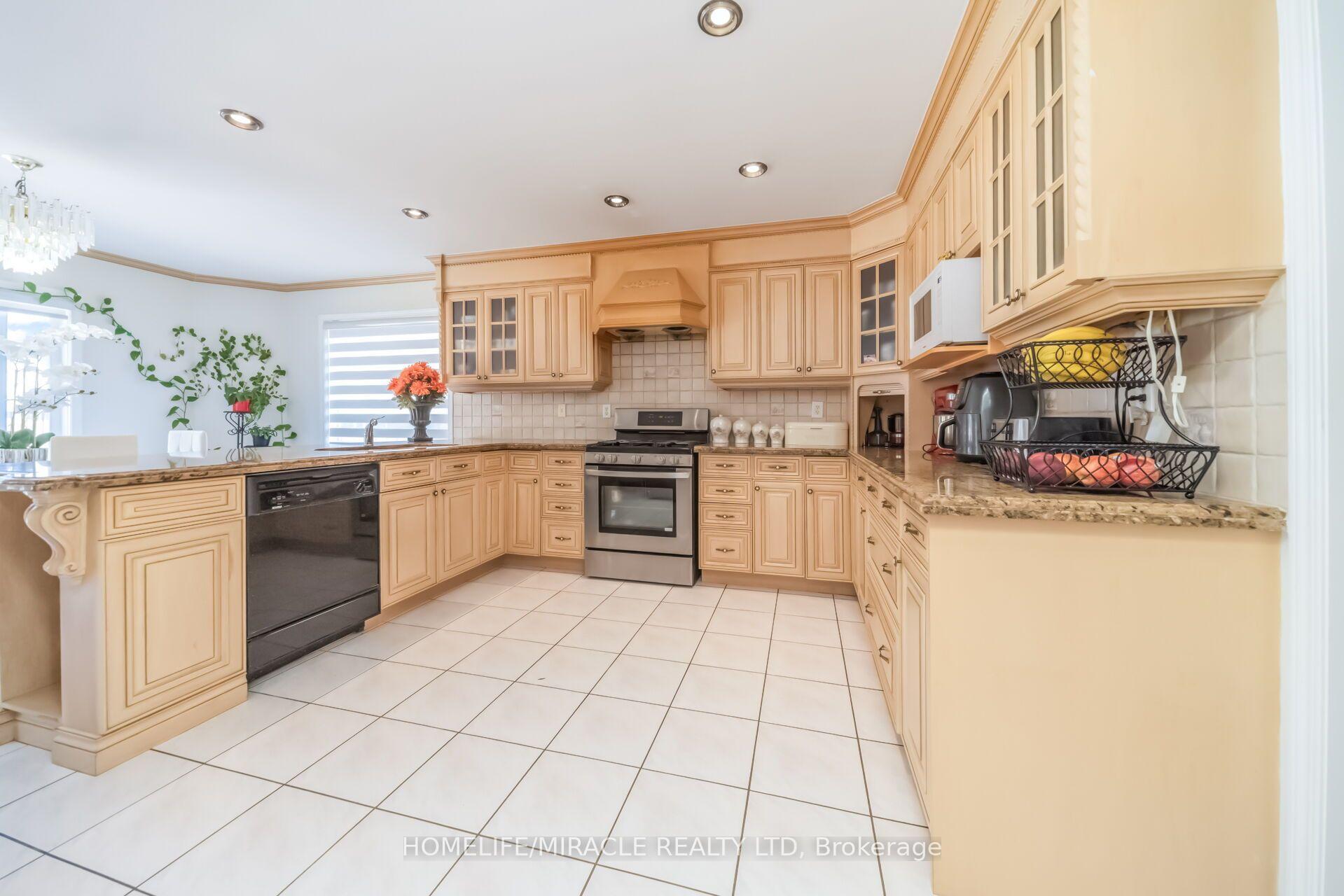 Photo 8 of 32 Gold Tree Street, Brampton, Sandringham-Wellington — HOMEH