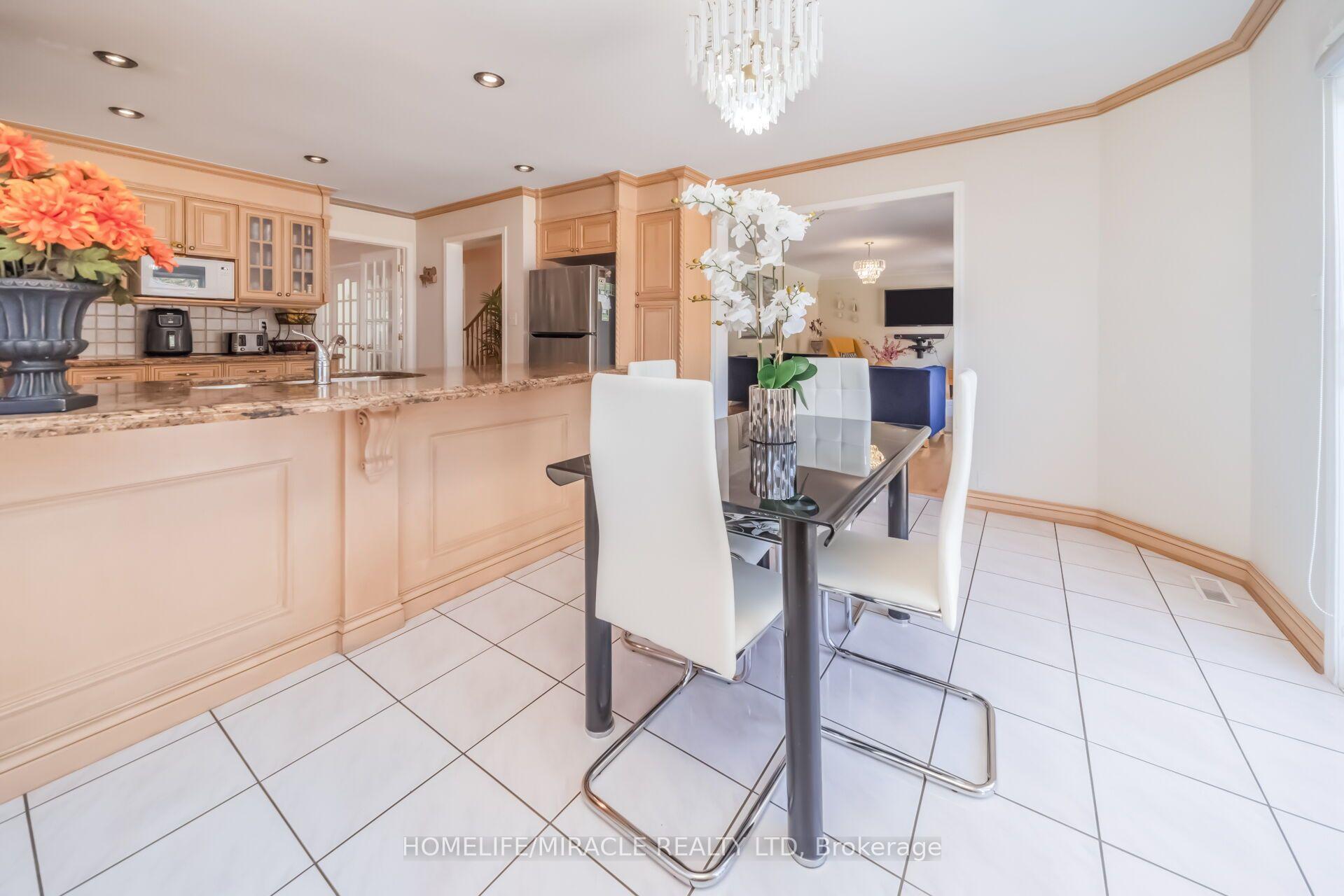 Photo 13 of 32 Gold Tree Street, Brampton, Sandringham-Wellington — HOMEH