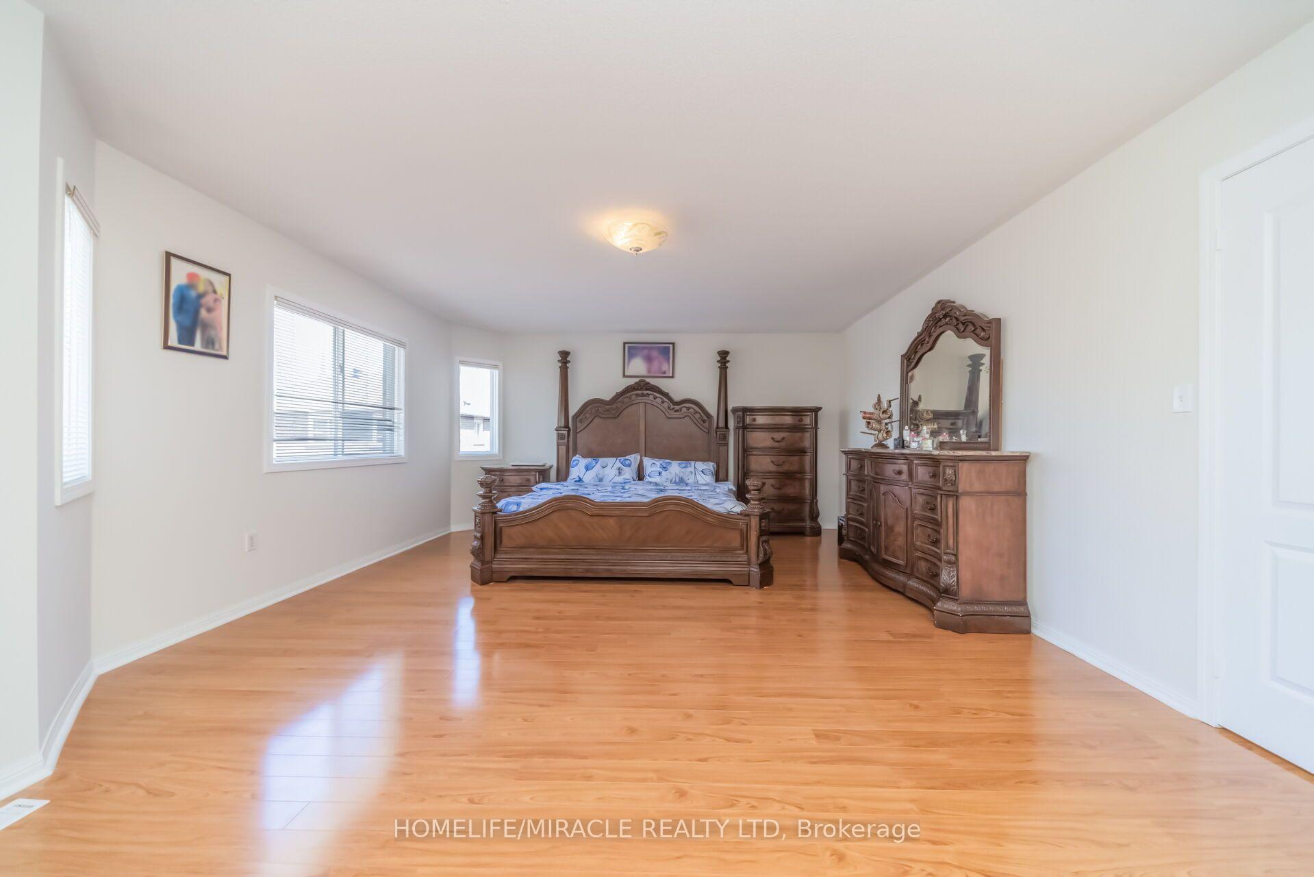 Photo 29 of 32 Gold Tree Street, Brampton, Sandringham-Wellington — HOMEH