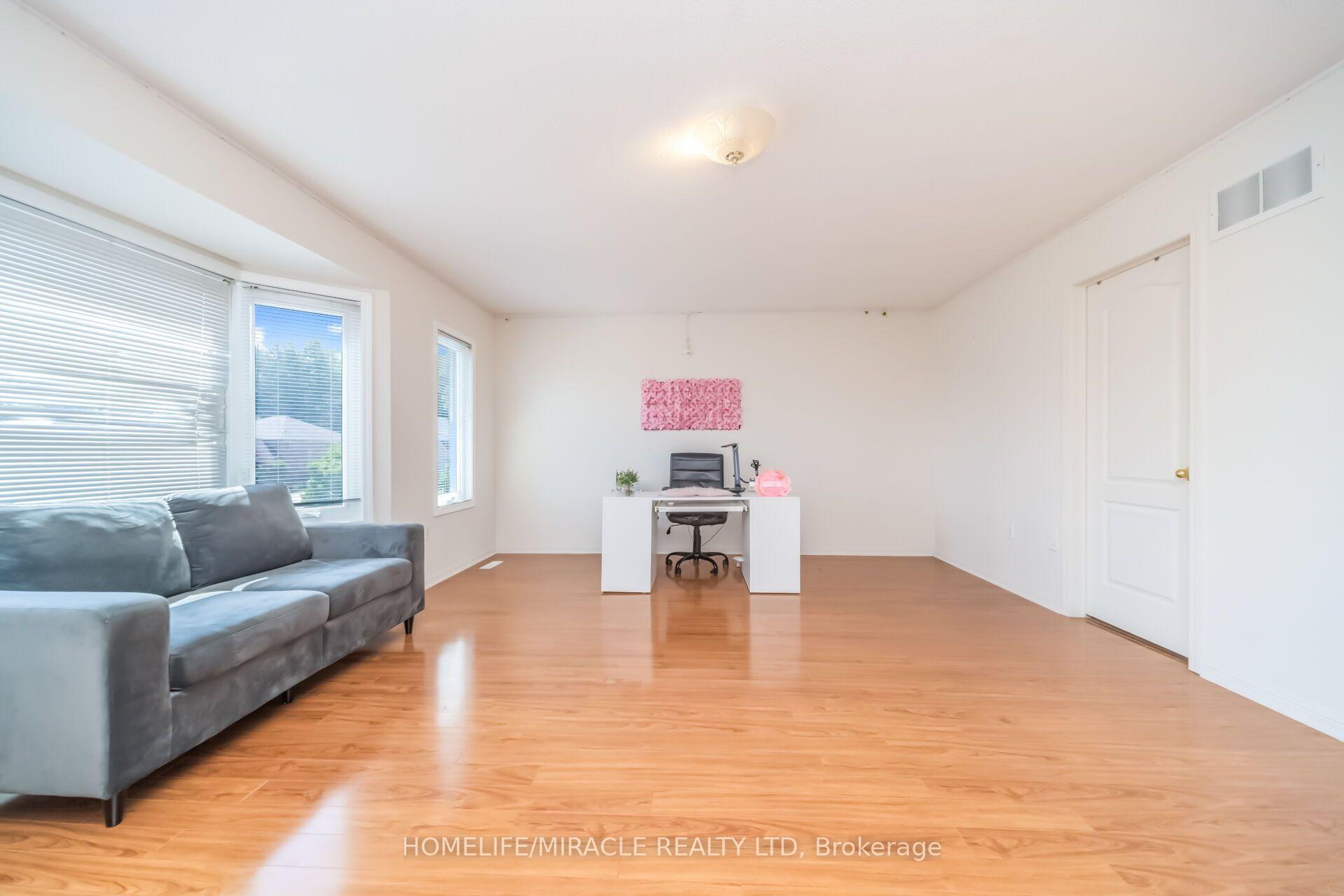 Photo 40 of 32 Gold Tree Street, Brampton, Sandringham-Wellington — HOMEH