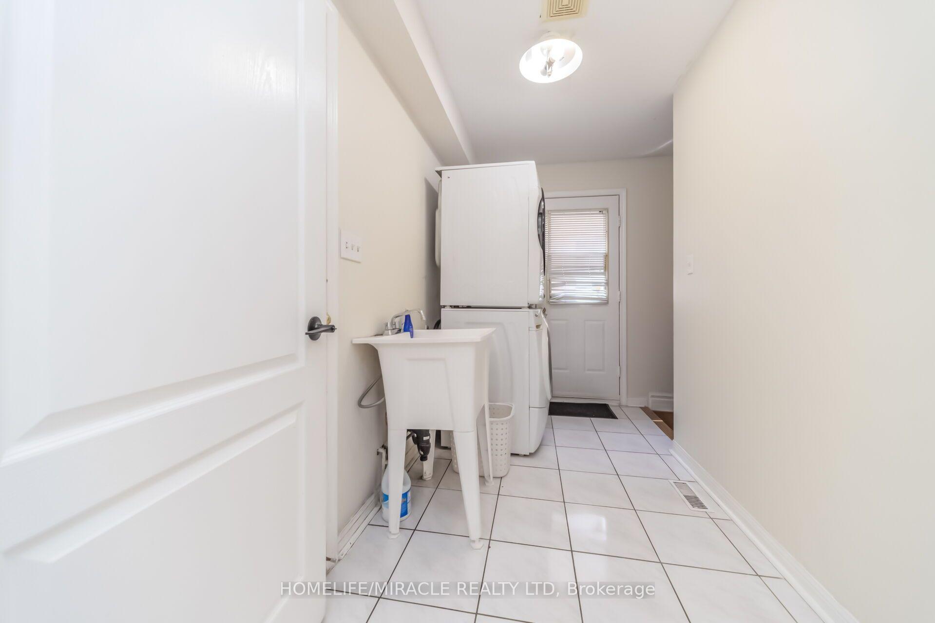 Photo 47 of 32 Gold Tree Street, Brampton, Sandringham-Wellington — HOMEH