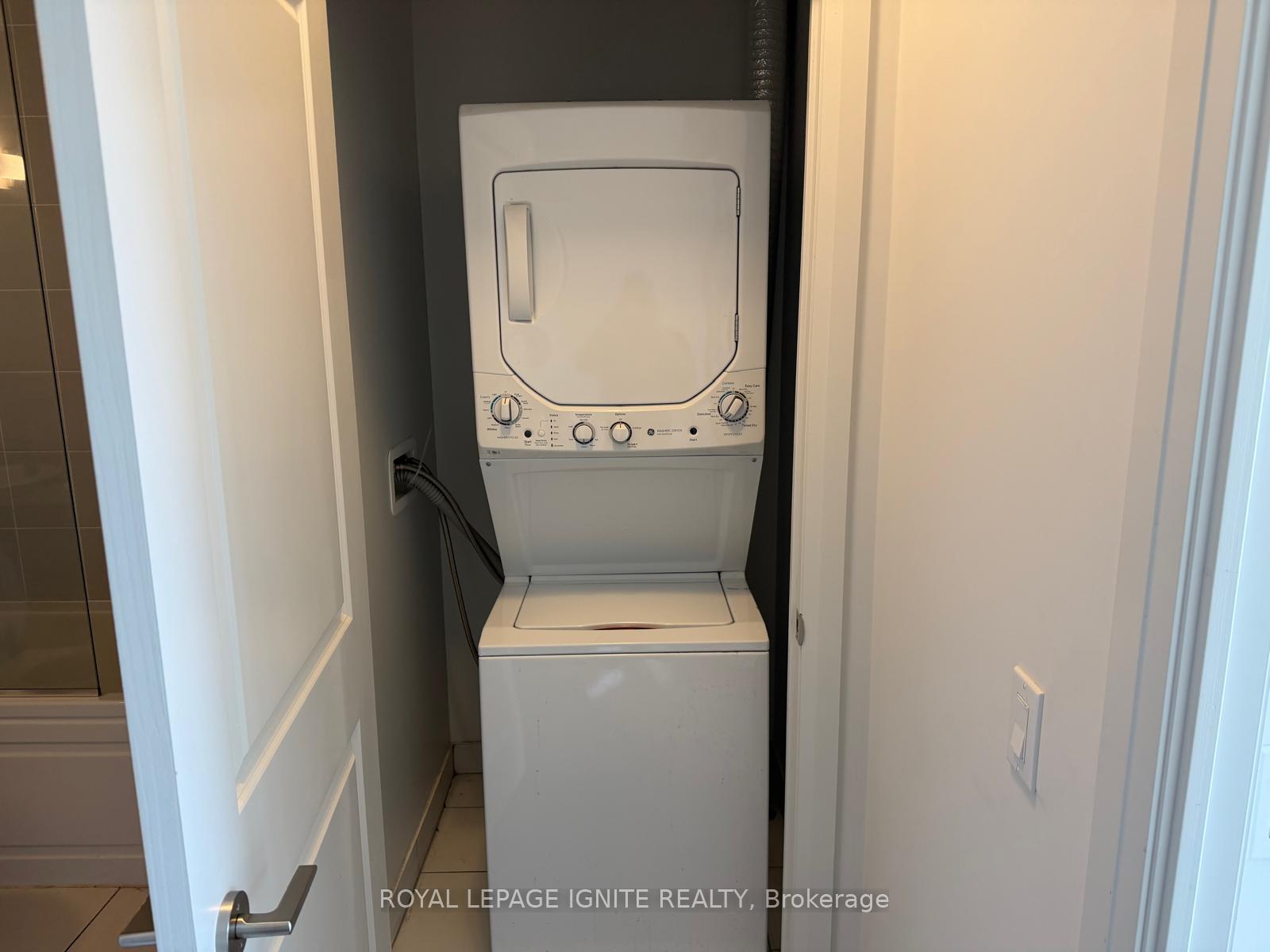 Photo 8 of Unit 310, 10 Meadowglen Place, Scarborough, Woburn — HOMEH