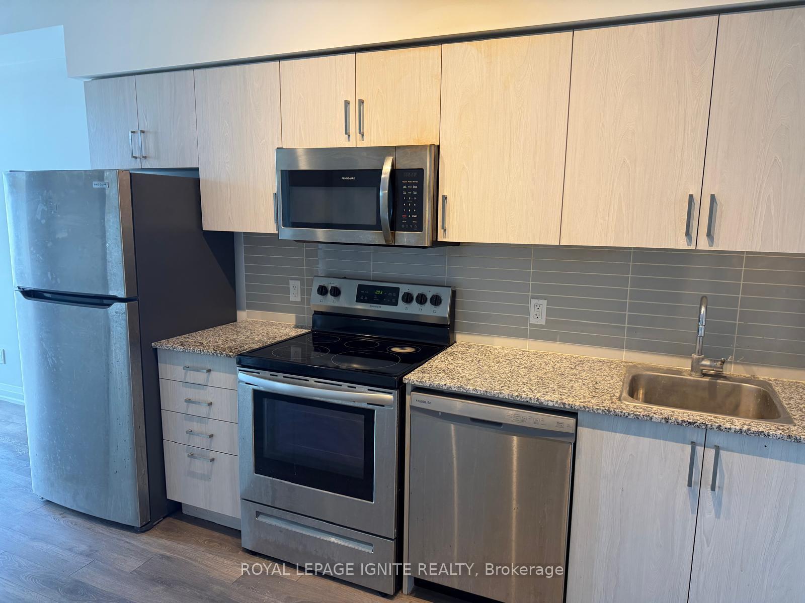 Photo 9 of Unit 310, 10 Meadowglen Place, Scarborough, Woburn — HOMEH