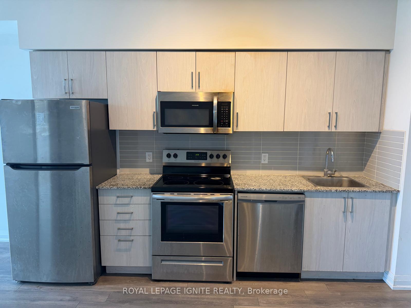 Photo 13 of Unit 310, 10 Meadowglen Place, Scarborough, Woburn — HOMEH