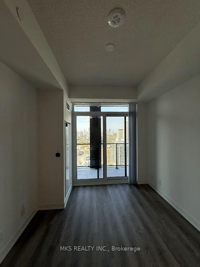 Photo of Unit 3001, 180 Front Street E