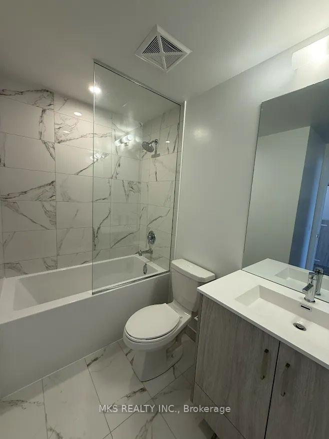 Photo 8 of Unit 3001, 180 Front Street E, Toronto, Moss Park — HOMEH