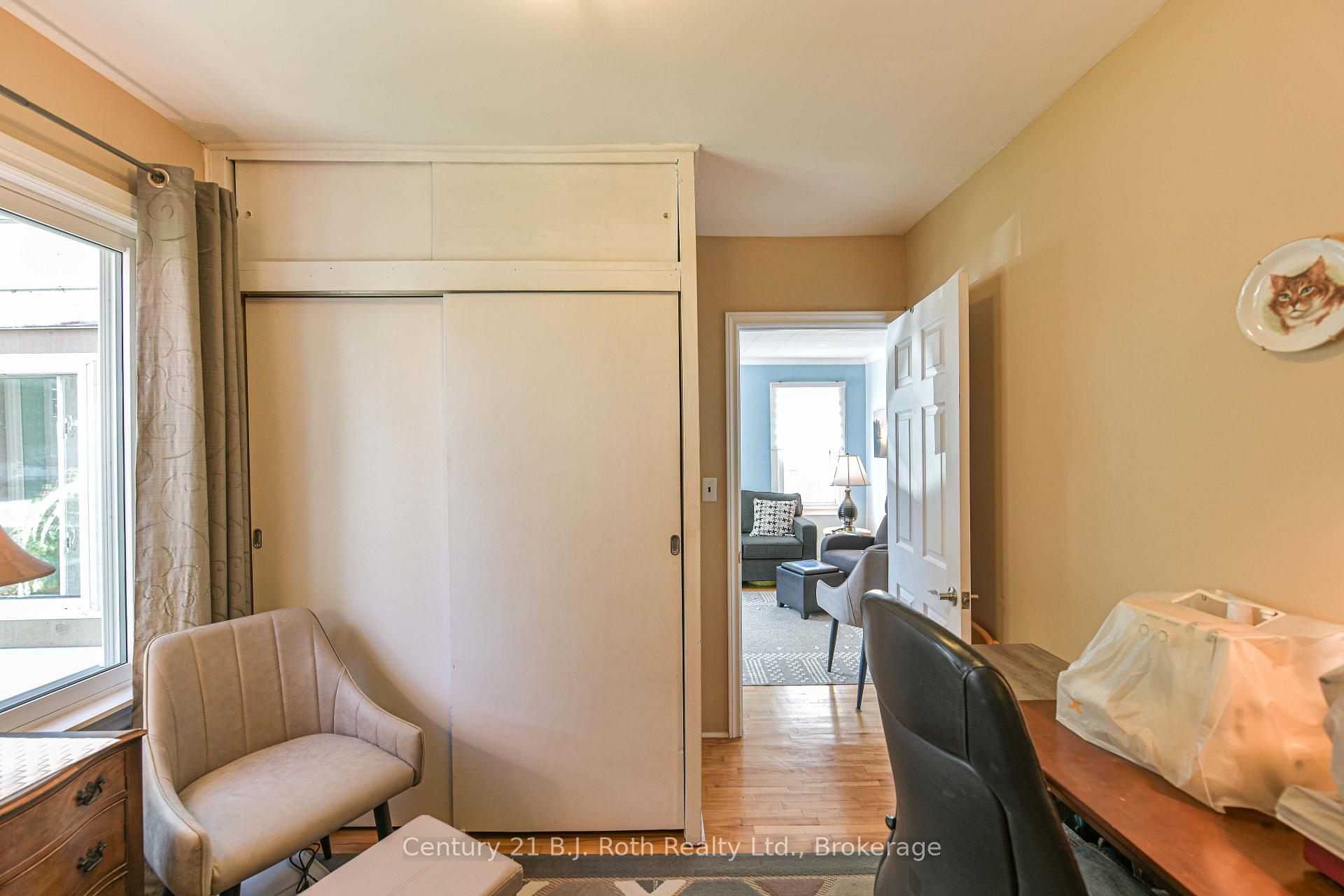 Photo 9 of 331 Moffat Street, Orillia — HOMEH