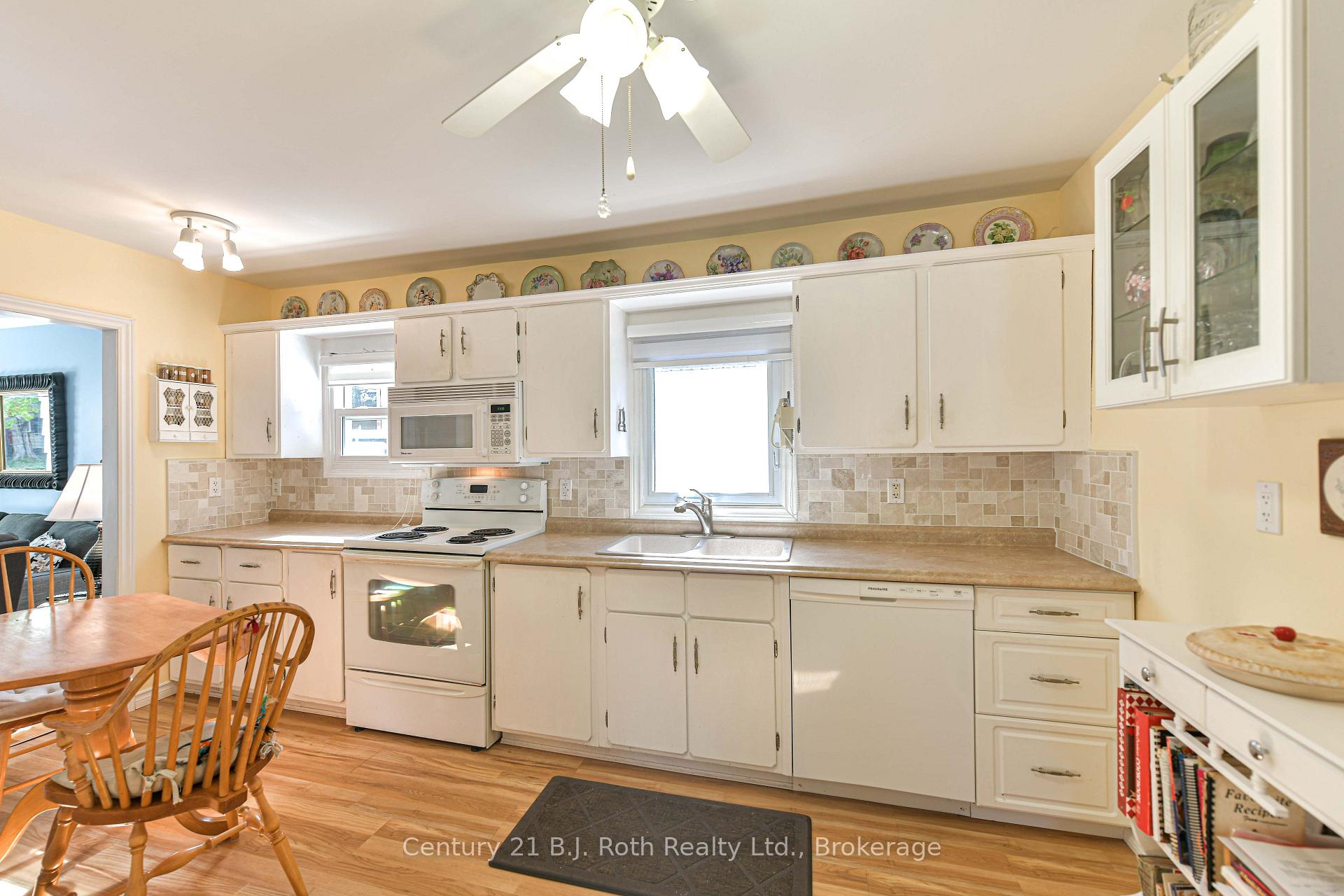 Photo 14 of 331 Moffat Street, Orillia — HOMEH